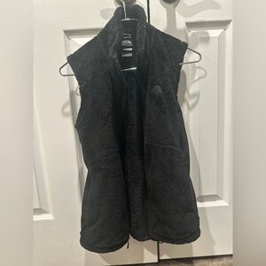 The North Face Women's Black Fleece Vest